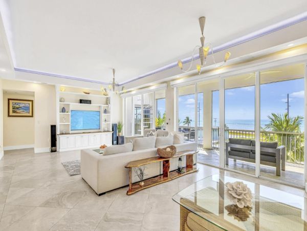 Luxurious Penthouse with Ocean Views in Islamorada